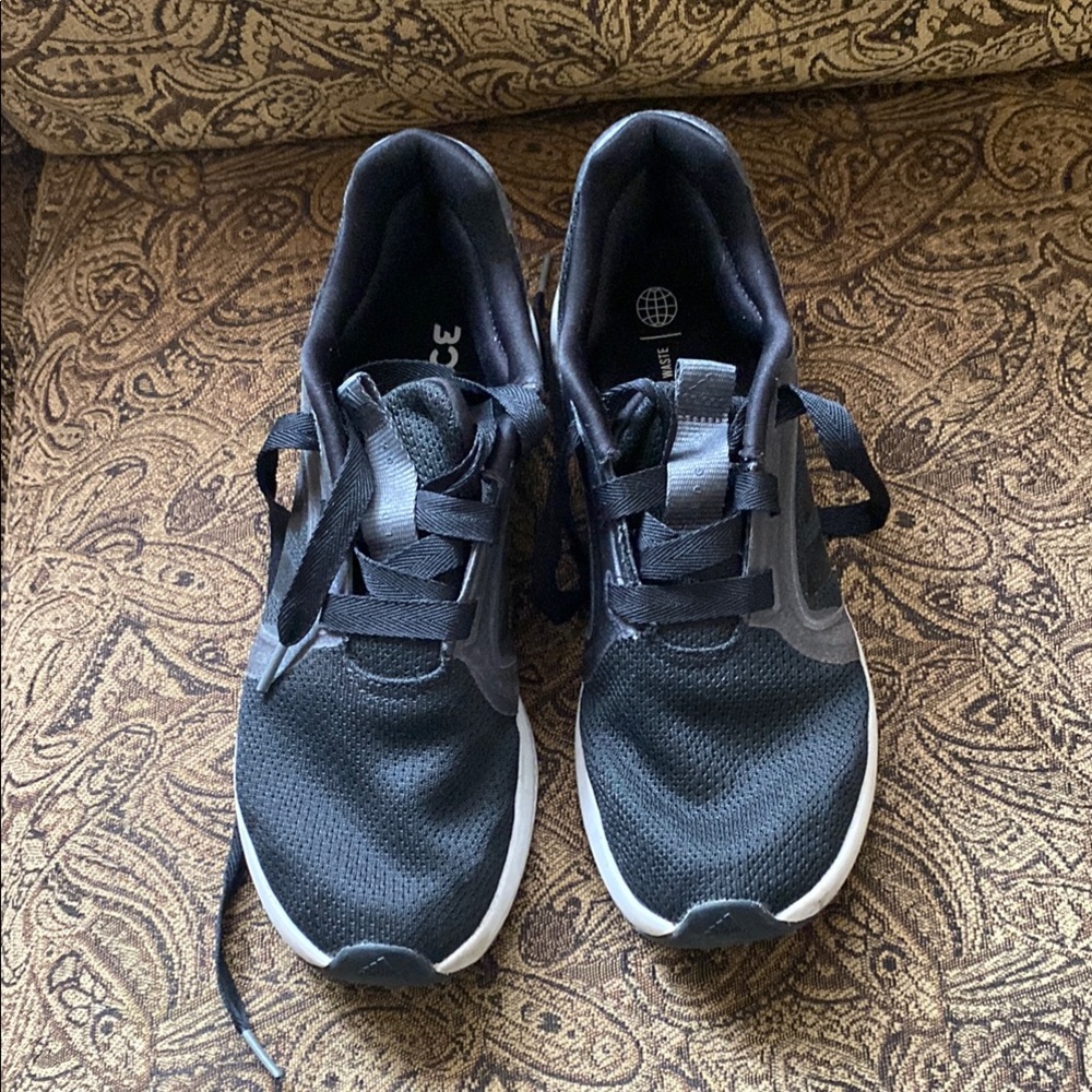 Woman’s Black Athletic Shoes